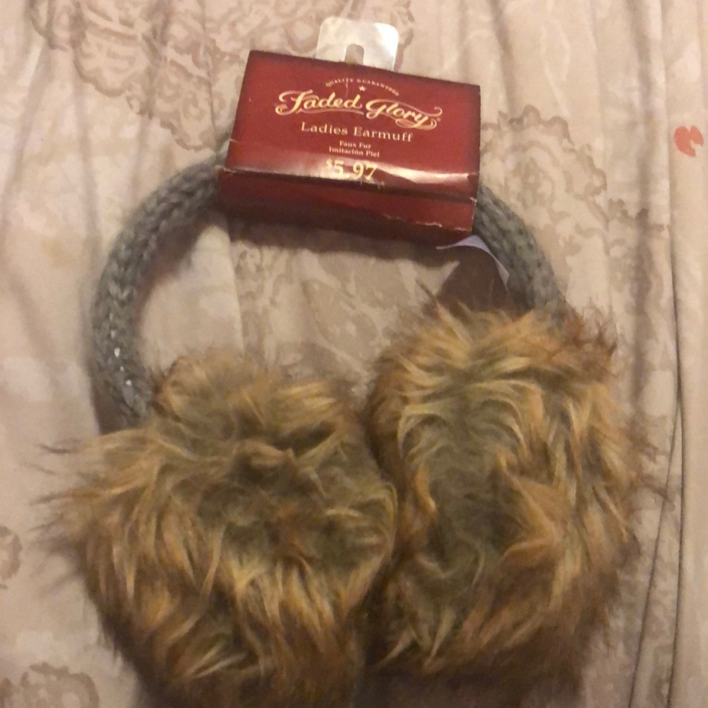 Faded Glory  Cheetah print earmuffs